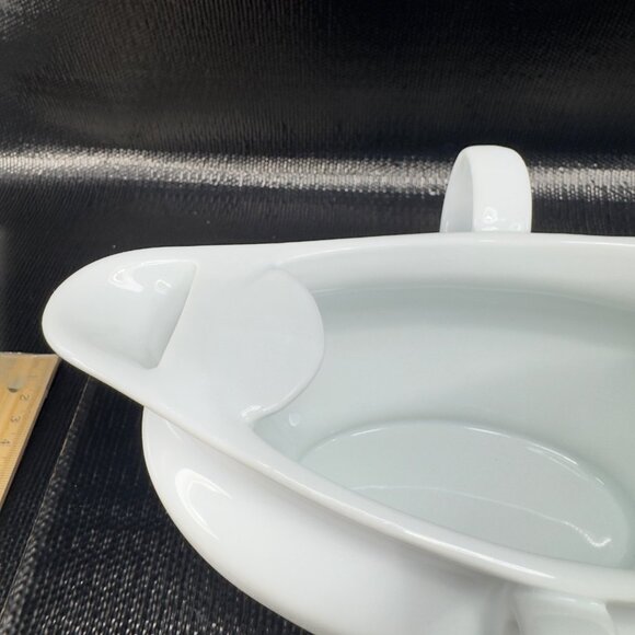 Denmark Oven To Table White Stoneware Ceramic Gravy Boat Sauce Dish With Handles - Picture 5 of 12